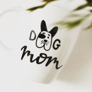 DOG MOM